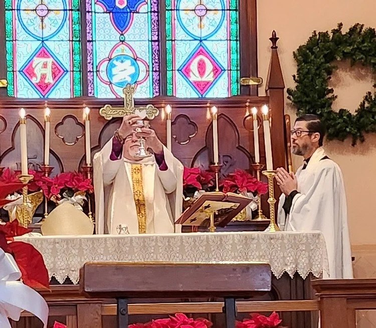 Elevating the Blessed Sacrament